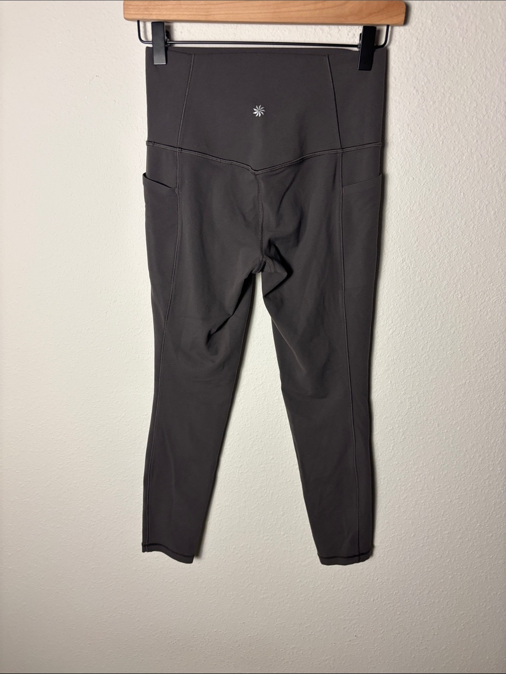 Athleta Salutation Stash Pocket Leggings Gray - Picture 2 of 3